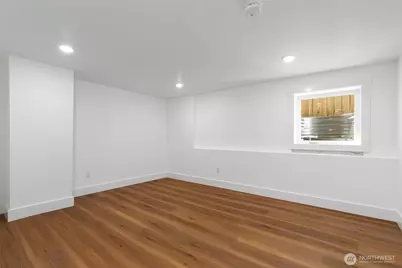 2815 8th Avenue W, Seattle, WA 98119 - Photo 27