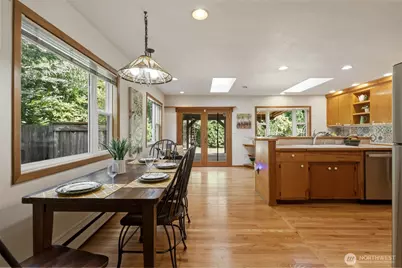 2010 Forest Hill Drive SE, Olympia, WA 98501 - Photo 9