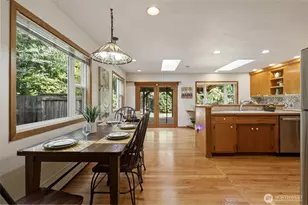2010 Forest Hill Dr SE, Olympia, WA 98501 - Photo 9