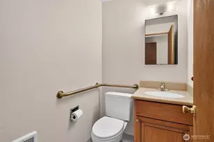 9016 NE 11th St, Vancouver, WA 97664 - Photo 17