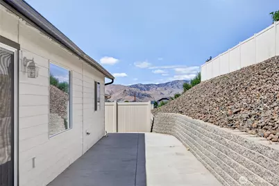 2213 2nd Street SE, East Wenatchee, WA 98802 - Photo 33