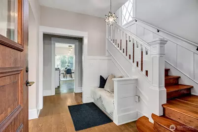 1911 9th Avenue W, Seattle, WA 98119 - Photo 3