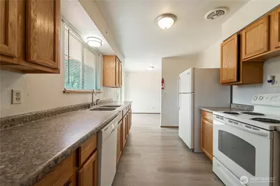 9820 Washington Blvd SW, Lakewood, WA 98498 - Photo 5