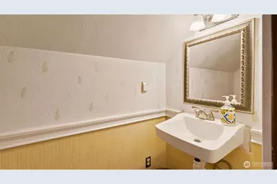 10003 15th Avenue S, Seattle, WA 98168 - Photo 19
