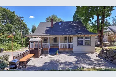 10003 15th Avenue S, Seattle, WA 98168 - Photo 1