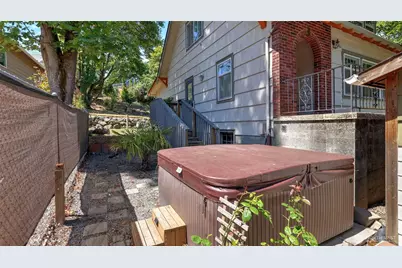 10003 15th Avenue S, Seattle, WA 98168 - Photo 35