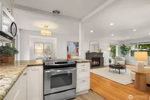 1315 102nd Ave NE, Bellevue, WA 98004 - Photo 15