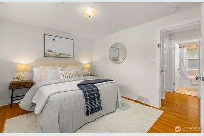 1315 102nd Avenue NE, Bellevue, WA 98004 - Photo 17