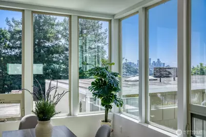 2337 W Plymouth Street, Seattle, WA 98199 - Photo 9