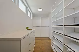 2337 W Plymouth St, Seattle, WA 98199 - Photo 23