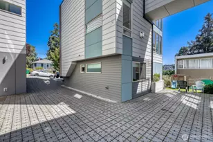 2337 W Plymouth St, Seattle, WA 98199 - Photo 31