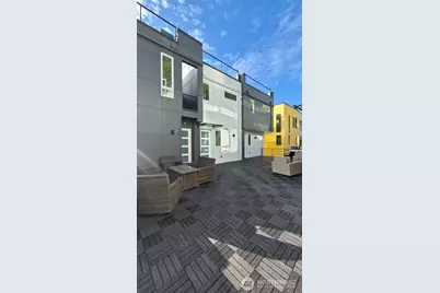 1778 A Alki Avenue SW, Seattle, WA 98116 - Photo 9
