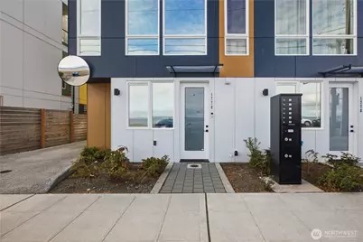 1778 A Alki Avenue SW, Seattle, WA 98116 - Photo 1