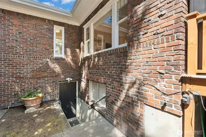 10124 3rd Avenue NW, Seattle, WA 98177 - Photo 39