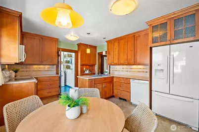 1140 Grant Street, Bellingham, WA 98225 - Photo 9