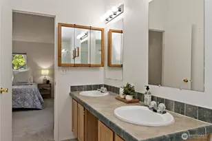 22003 SE 272nd Pl, Maple Valley, WA 98038 - Photo 17