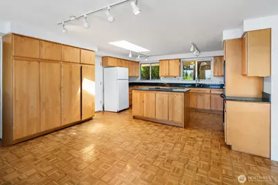 3621 81st Avenue SE, Mercer Island, WA 98040 - Photo 5