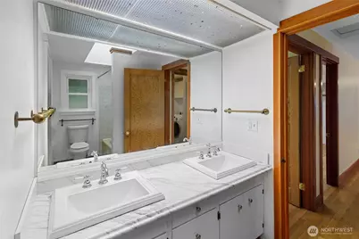 12901 Sunrise Drive NE, Bainbridge Island, WA 98110 - Photo 21