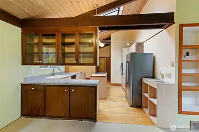 12901 Sunrise Drive NE, Bainbridge Island, WA 98110 - Photo 15