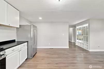 483 NE Conifer Drive, Bremerton, WA 98311 - Photo 11