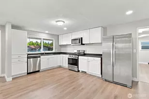 483 NE Conifer Dr, Bremerton, WA 98311 - Photo 9