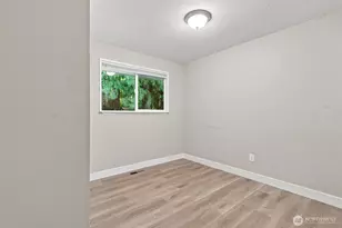 483 NE Conifer Dr, Bremerton, WA 98311 - Photo 19