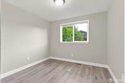 483 NE Conifer Drive, Bremerton, WA 98311 - Photo 17