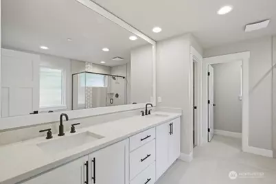 18527 Meridian Ave SE, Bothell, WA 98012 - Photo 21