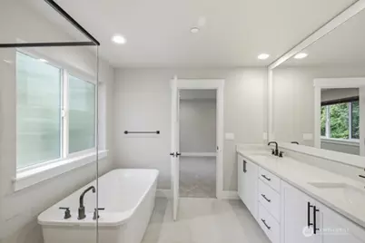 18527 Meridian Ave SE, Bothell, WA 98012 - Photo 23