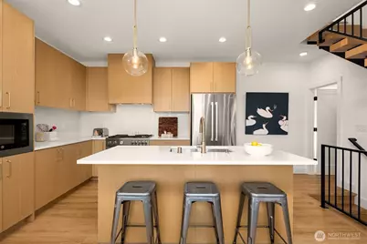 3240 32nd Avenue W, Seattle, WA 98199 - Photo 11