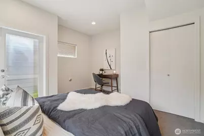 9032 14th Avenue NW #D, Seattle, WA 98117 - Photo 21