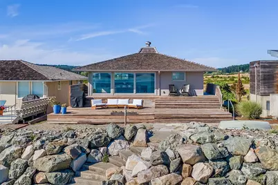 2556 Sunlight Beach Road, Clinton, WA 98236 - Photo 1