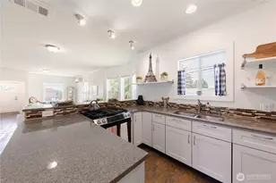 226 N 5th St, Mount Vernon, WA 98273 - Photo 5