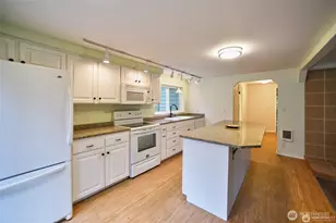 21005 55th Ave SE, Woodinville, WA 98072 - Photo 5