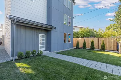 9323 Marcus Avenue S, Seattle, WA 98118 - Photo 35