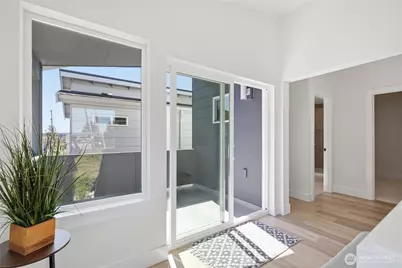 9323 Marcus Avenue S, Seattle, WA 98118 - Photo 29