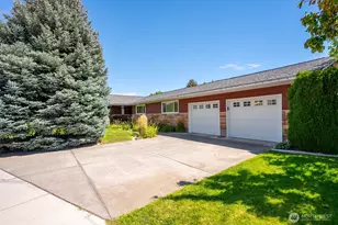 416 N 4th St, Coulee City, WA 99115 - Photo 3