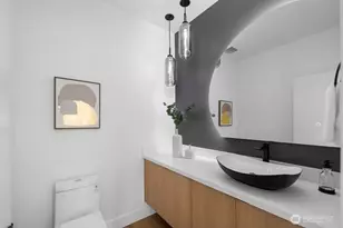 1212 NE 100th St, Seattle, WA 98125 - Photo 9
