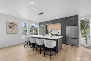 1212 NE 100th St, Seattle, WA 98125 - Photo 17