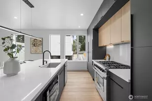 1212 NE 100th St, Seattle, WA 98125 - Photo 21