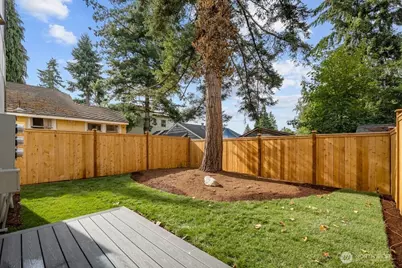 1212 NE 100th Street, Seattle, WA 98125 - Photo 33