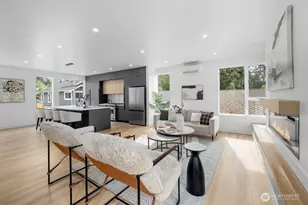 1212 NE 100th St, Seattle, WA 98125 - Photo 11