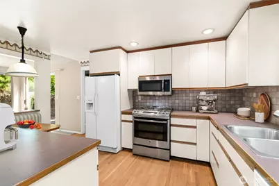 16442 NE 105th Place, Redmond, WA 98052 - Photo 11