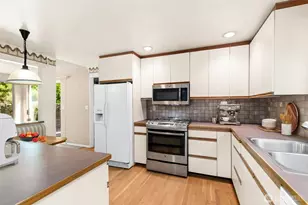 16442 NE 105th Pl, Redmond, WA 98052 - Photo 11