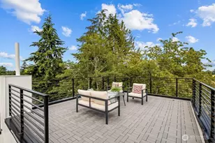 1212B NE 100th St, Seattle, WA 98125 - Photo 21