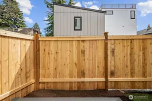 1212B NE 100th St, Seattle, WA 98125 - Photo 25