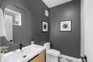 1214 NE 100th St, Seattle, WA 98125 - Photo 17