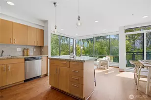 4547 8th Ave NE, Seattle, WA 98105 - Photo 13