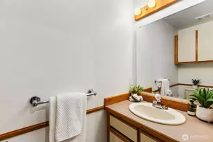 8017 NE 177th Ct, Kenmore, WA 98028 - Photo 9