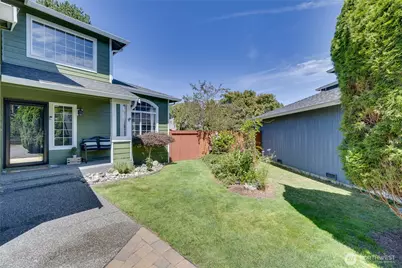 226 95th Drive SE, Lake Stevens, WA 98258 - Photo 5